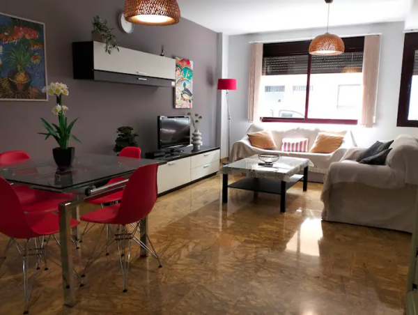 Moderno y Amplio apartamento en Valdeolleros. S. Rosa