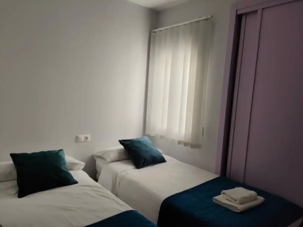 Moderno y amplio apartamento en Valdeolleros, Córdoba. - Imagen 4
